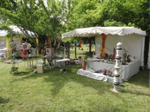 Marktstand im Schloß Alsheim - Art-Festival am Pfingsten