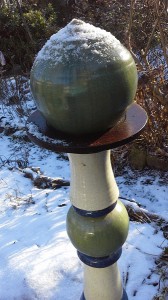 Gartensäule grün weiß aus Keramik - frostfest