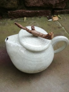 Teekanne weiß von Keramik-Atelier Brigitte Lang in Rauenberg