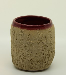 Wiesen-Becher bordeaux von Keramik-Atelier Brigitte Lang in Rauenberg