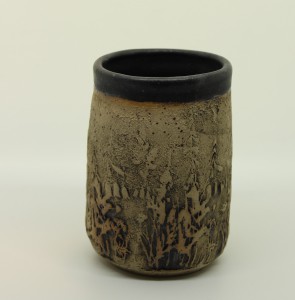 Wiesen-Becher schwarz weiß von Keramik-Atelier Brigitte Lang in Rauenberg
