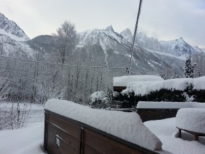 Chalet Les Lupins Chamonix Mont-Blanc terrasse enneigée