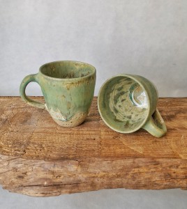Tasse Moorland - hellgrün-Perlmutt von Keramik-Atelier Brigitte Lang in Rauenberg
